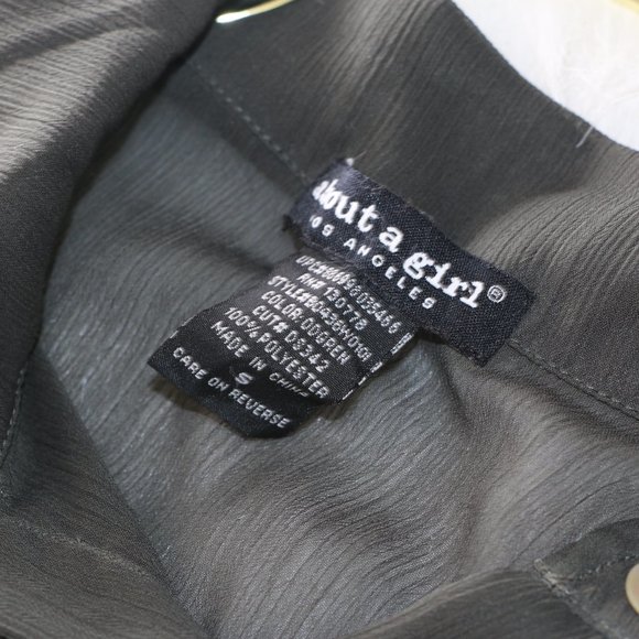 "About a Girl" Sheer Olive Green Button-Down Shirt - Size Small - Picture 6 of 11